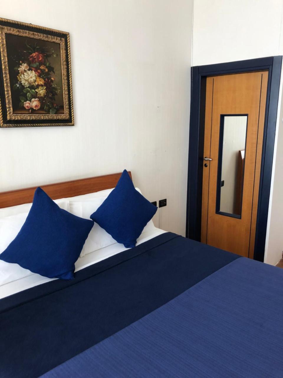 Smln Rooms & Suites Napoli Ngoại thất bức ảnh