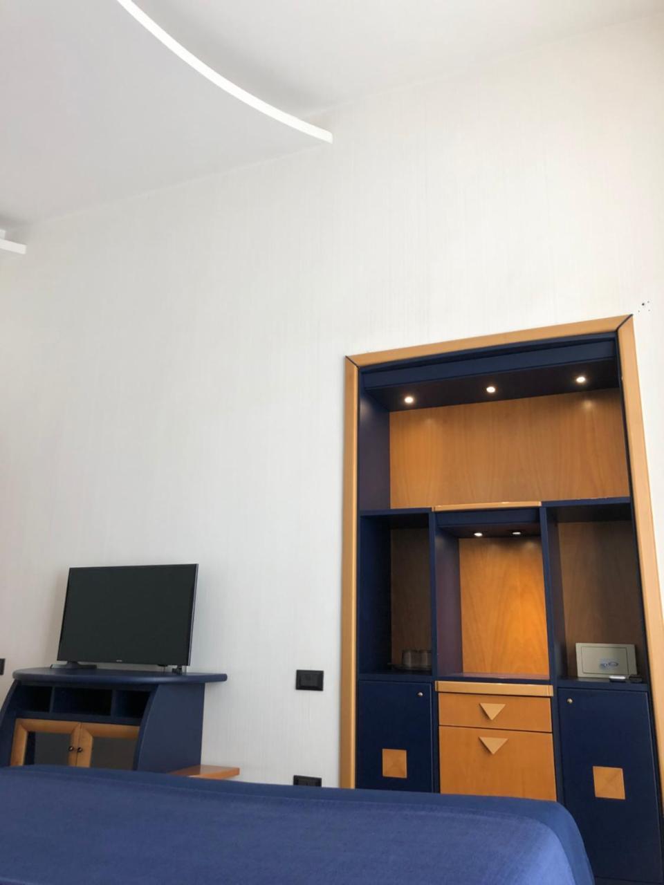 Smln Rooms & Suites Napoli Ngoại thất bức ảnh